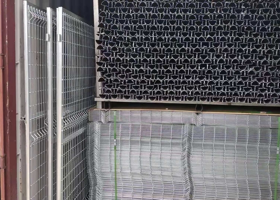 La cerca de doblez/3d del triángulo de acero de la malla curvó la cerca del panel de malla de alambre soldada con autógena