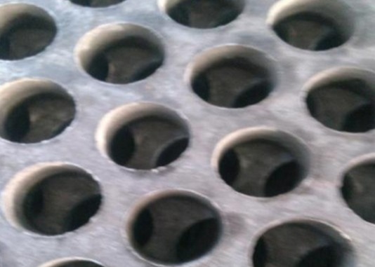 El acero suave arquitectónico del 1.85m de los x 2m perforó a Mesh Punched Hole Sheet Screen