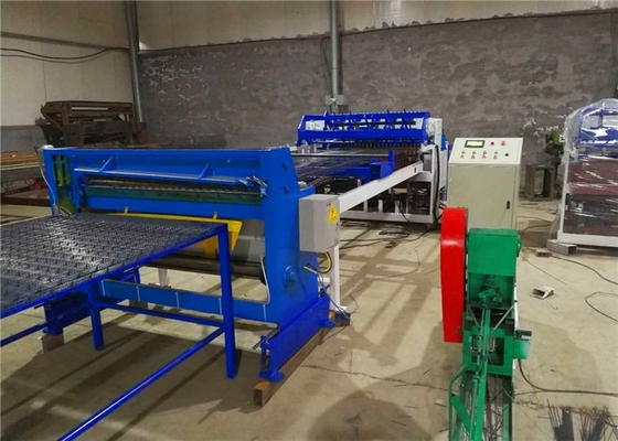 La malla soldada con autógena de 1-3M de la anchura trabaja a máquina para el alambre soldado con autógena que cerca el panel y la construcción de malla